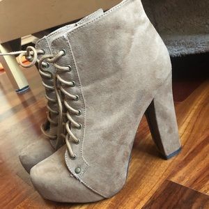 Beige booties with heel